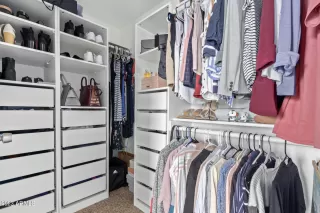 Photo #5: 6550011 Listing