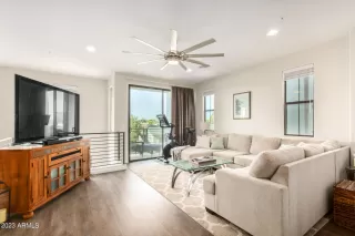 Photo #6: 6550071 Listing 