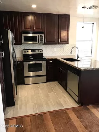 Photo #2: 6550407 Listing