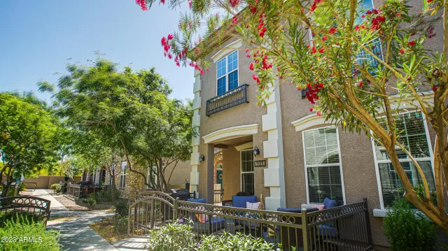 MLS: 6550558 Condo For Sale