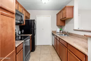 Photo #5: 6550608 Listing