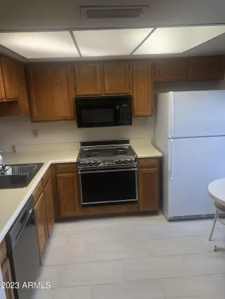 Photo #2: 6550945 Listing