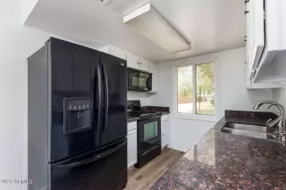 Photo #3: 6551235 Listing