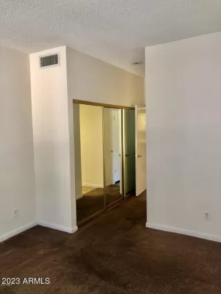 Photo #3: 6551608 Listing