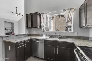 Photo #6: 6551740 Listing