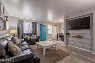 Photo #5: 6551757 Listing