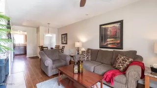 Photo #6: 6551772 Listing