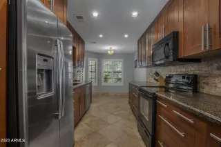 Photo #4: 6551888 Listing