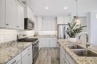 Photo #6: 6552095 Listing 