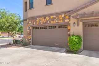 Photo #3: 6552198 Listing