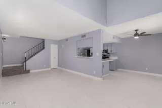 Photo #5: 6552221 Listing