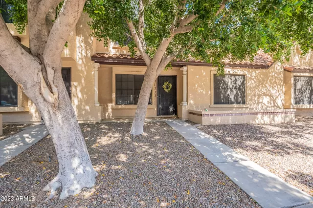 MLS: 6552579 Condo For Sale