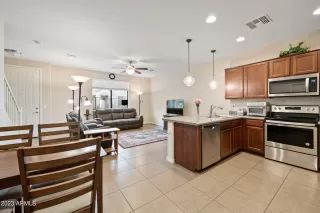 Photo #3: 6552658 Listing