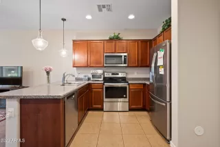 Photo #5: 6552658 Listing