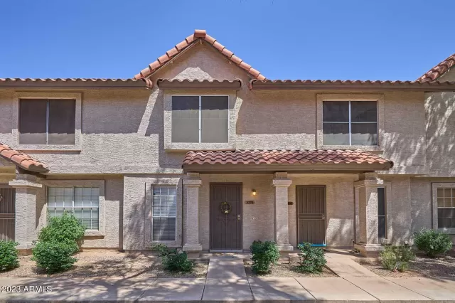 MLS: 6552724 Condo For Sale