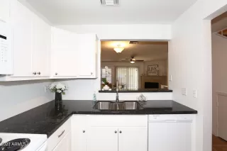 Photo #5: 6552724 Listing