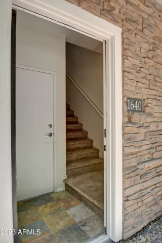 Photo #4: 6552828 Listing