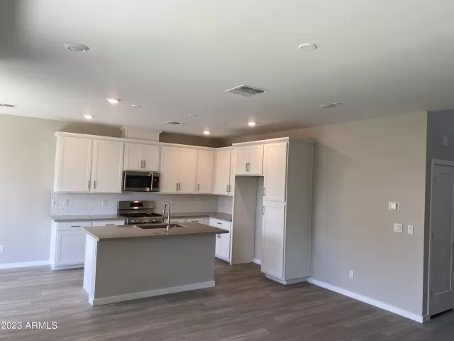 MLS: 6553081 Condo For Sale