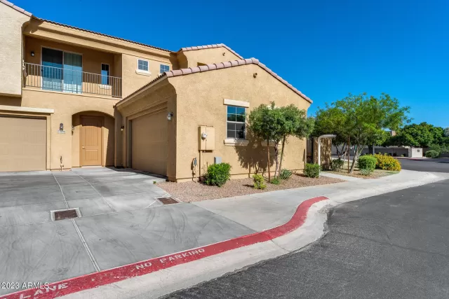 MLS: 6553178 Condo For Sale