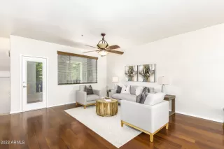 Photo #5: 6553186 Listing