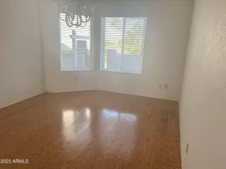 Photo #5: 6553346 Listing