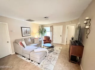 Photo #5: 6553603 Listing 