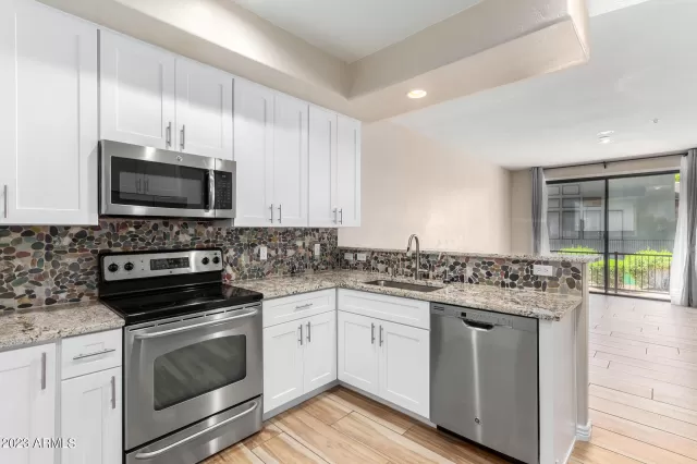 MLS: 6554302 Condo For Sale