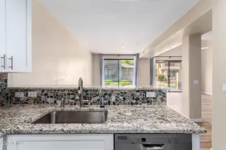 Photo #4: 6554302 Listing