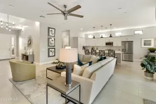 Photo #2: 6554745 Listing