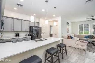 Photo #5: 6554855 Listing