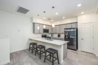 Photo #6: 6554855 Listing