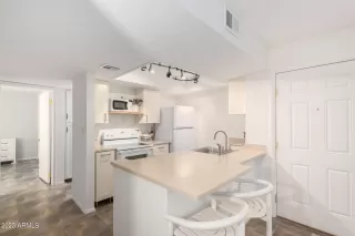 Photo #5: 6555421 Listing 