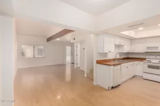 Photo #3: 6555429 Listing