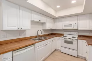 Photo #6: 6555429 Listing