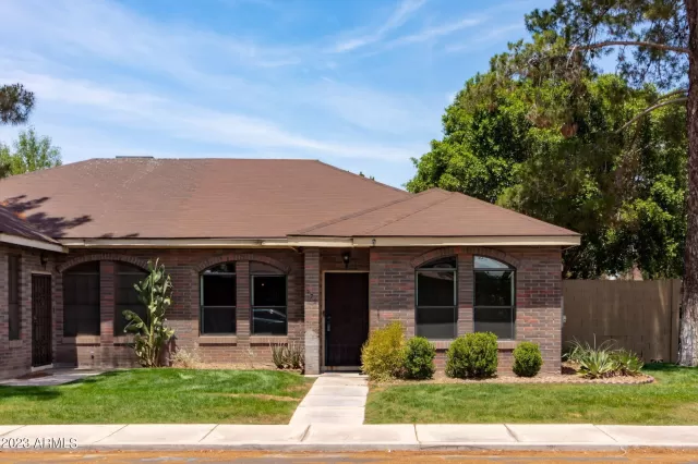 MLS: 6555844 Condo For Sale