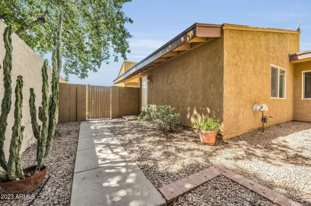 MLS: 6555918 Condo For Sale