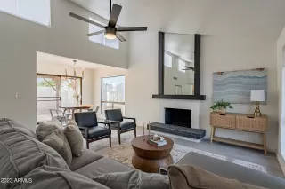 Photo #5: 6556126 Listing