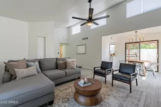 Photo #6: 6556126 Listing