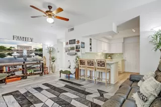 Photo #5: 6556270 Listing