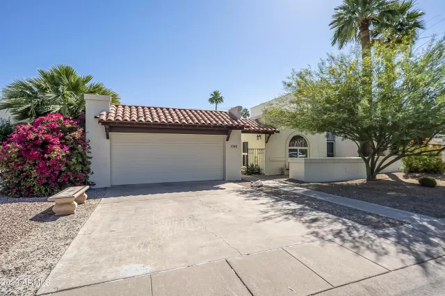 MLS: 6556277 Condo For Sale