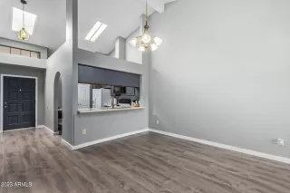 Photo #5: 6556288 Listing