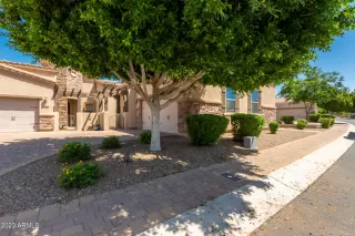 Photo #2: 6556371 Listing