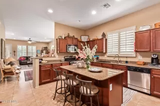 Photo #4: 6556371 Listing