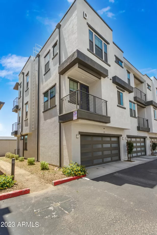 MLS: 6556409 Condo For Sale