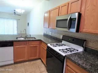 Photo #3: 6556737 Listing