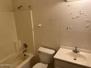 Photo #6: 6556917 Listing