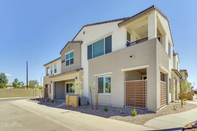 MLS: 6557257 Condo For Sale