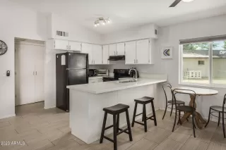 Photo #3: 6557326 Listing 