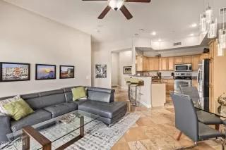 Photo #5: 6557403 Listing