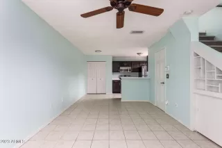 Photo #5: 6557428 Listing